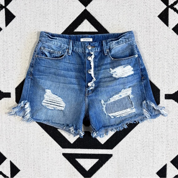 Good American Distressed Boyfriend Jean Shorts Size 8/29 - Picture 5 of 13